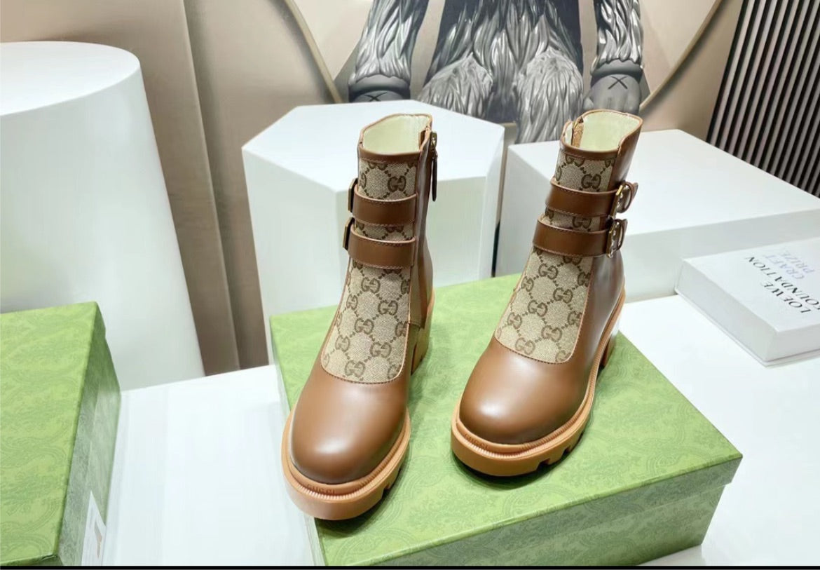 New Gucci woman boots