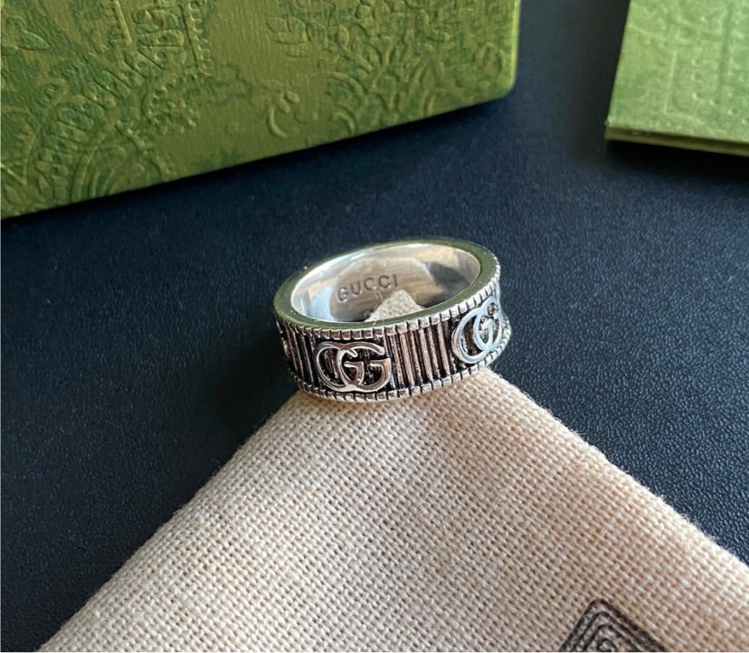 Gucci silver plate woman ring