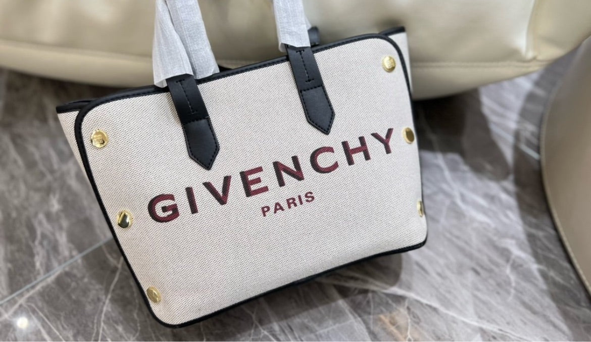 Givenchy woman shoulder handbag