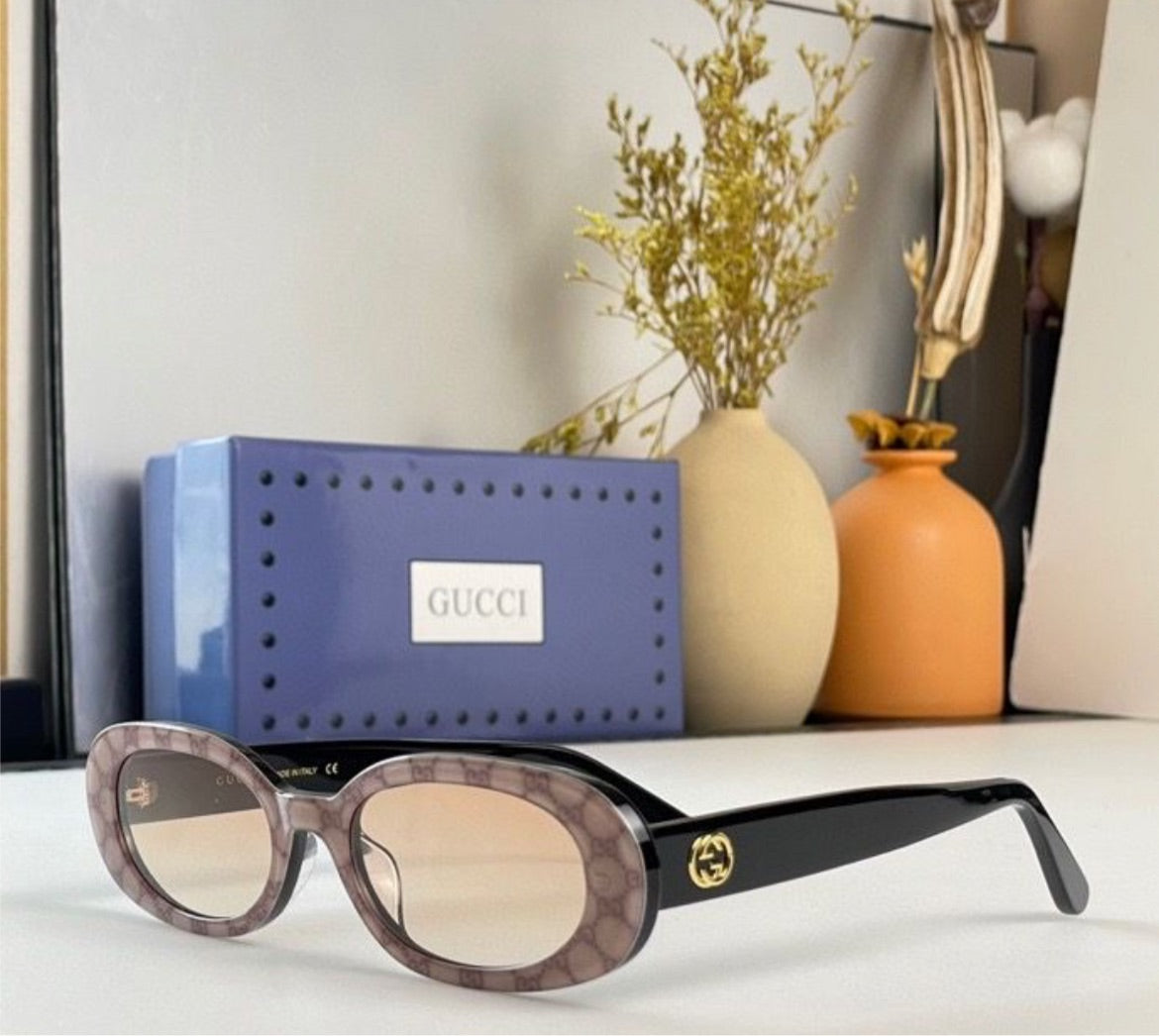 New Woman Gucci frames /sunglasses