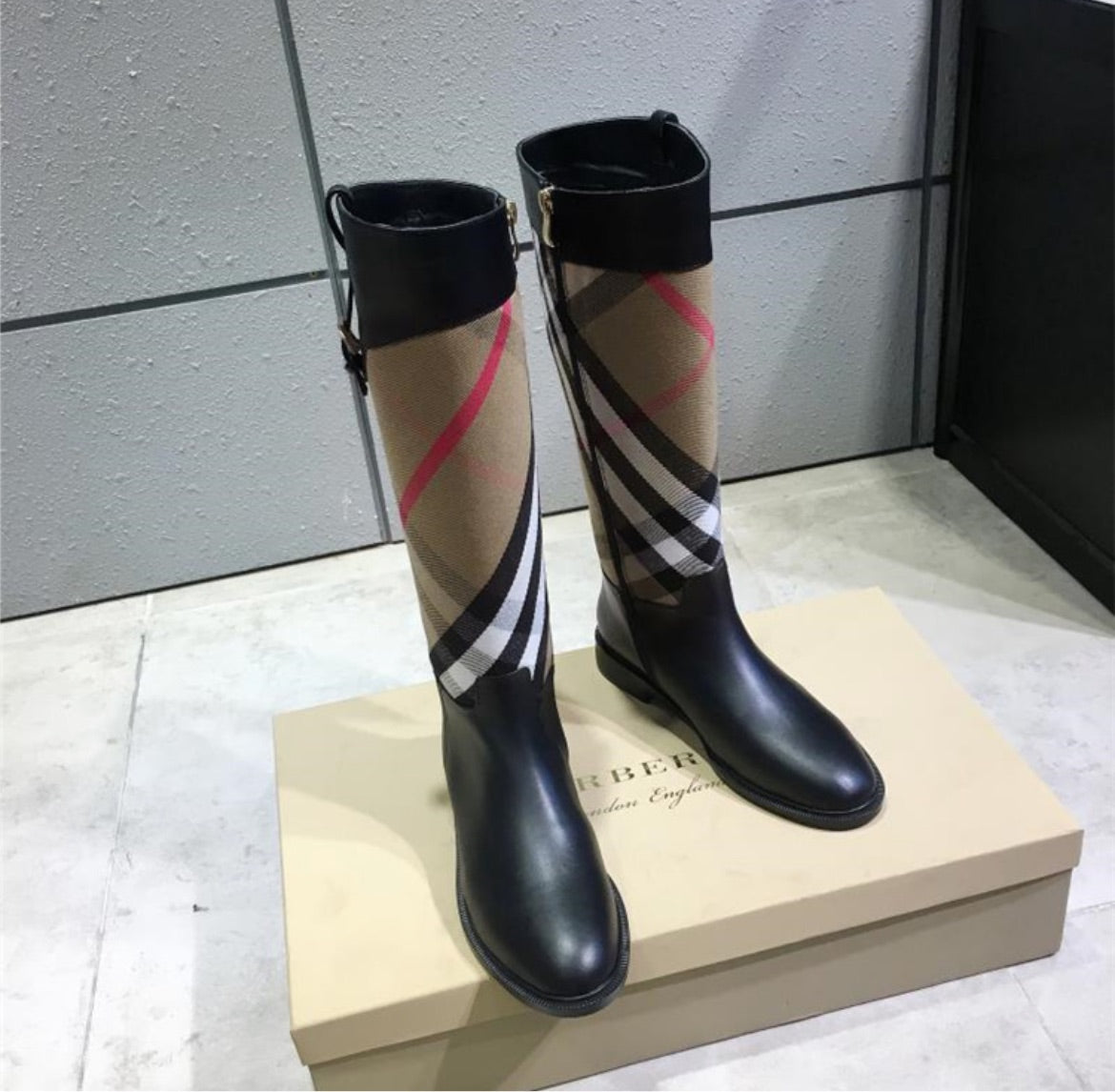 Woman Burberry Boots
