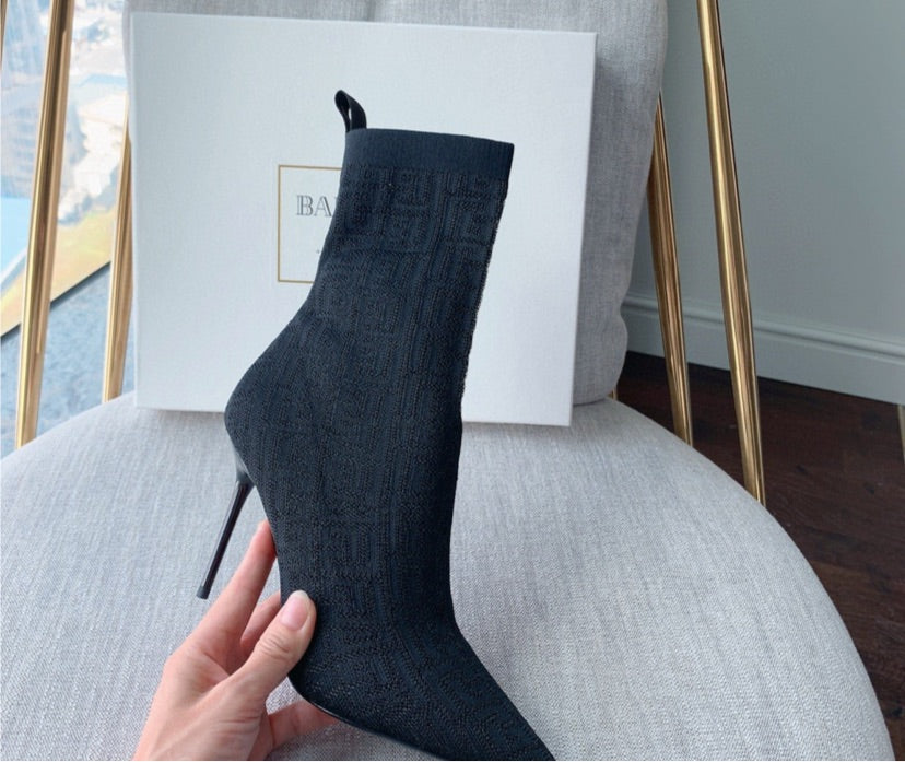 New black Balmain woman boots