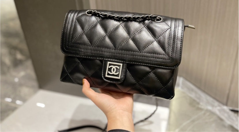 Black CC woman handbag