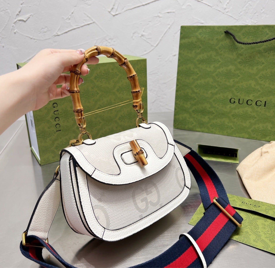New Gucci woman shoulder handbag