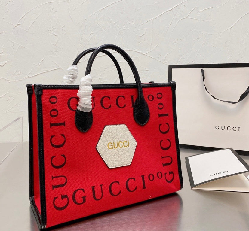 Woman Gucci Shoulder Handbag