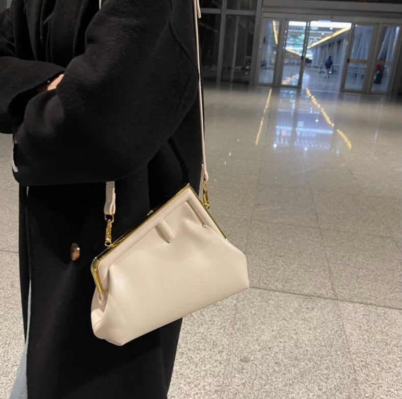 SALE ! Pu leather woman F handbag