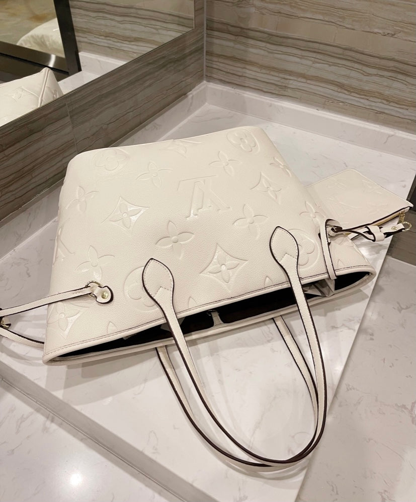 Louis Vuitton Leather cream Shoulder Handbag