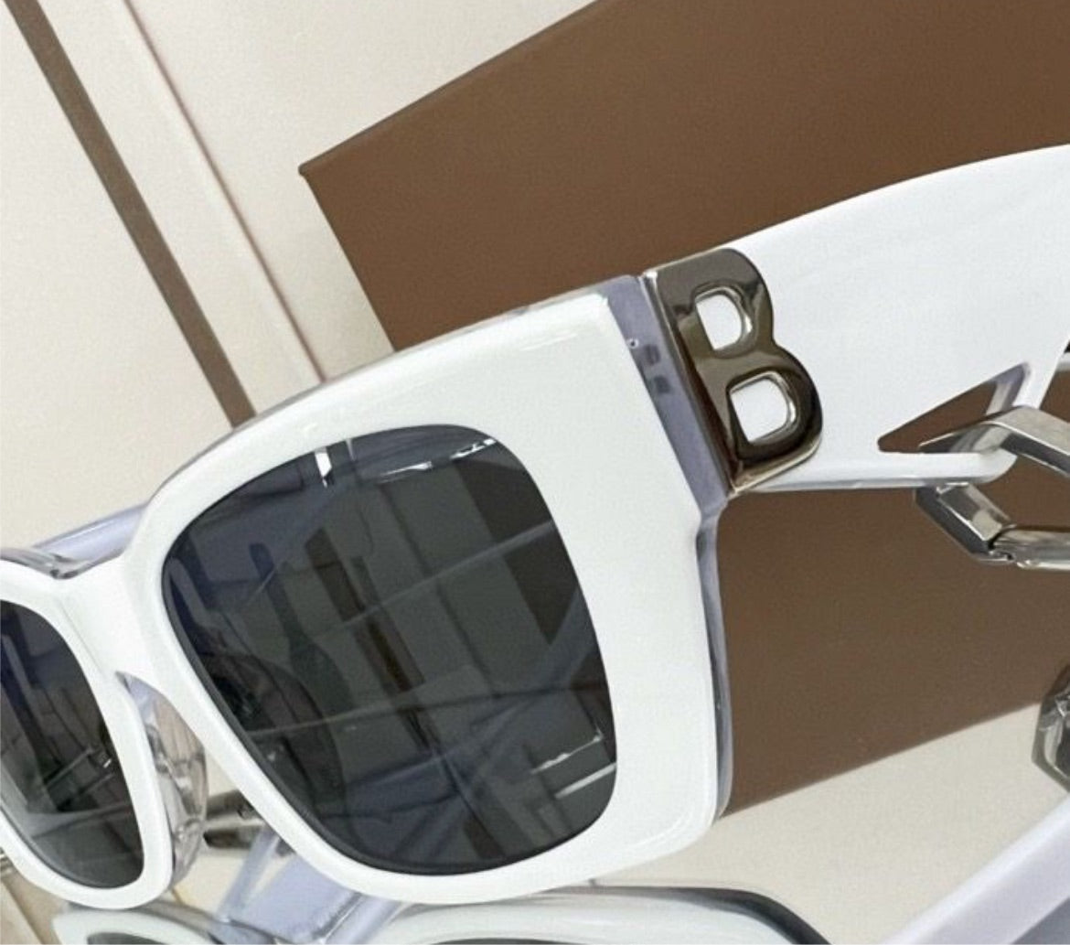 New Burberry woman 23 sunglasses