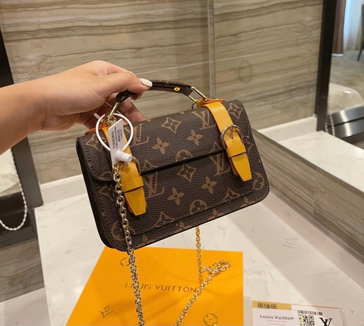 New LV shoulder/crossbody Handbag