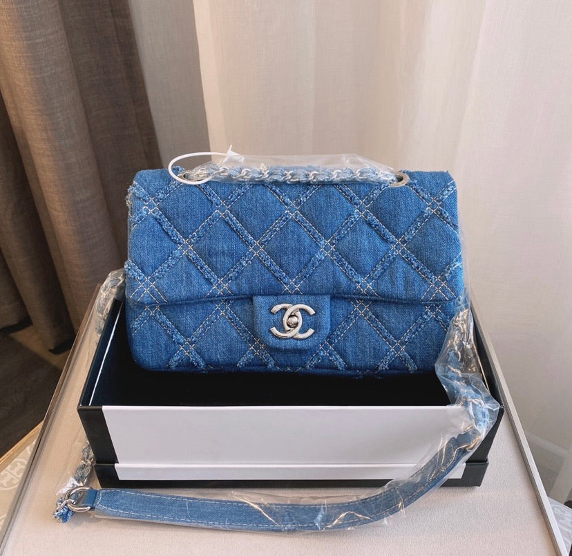 Chanel ladies handbag