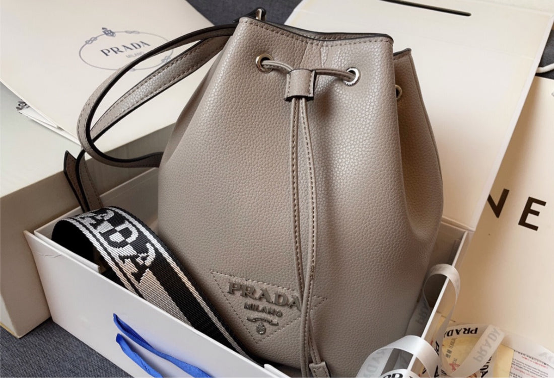 Prada woman shoulder handbag