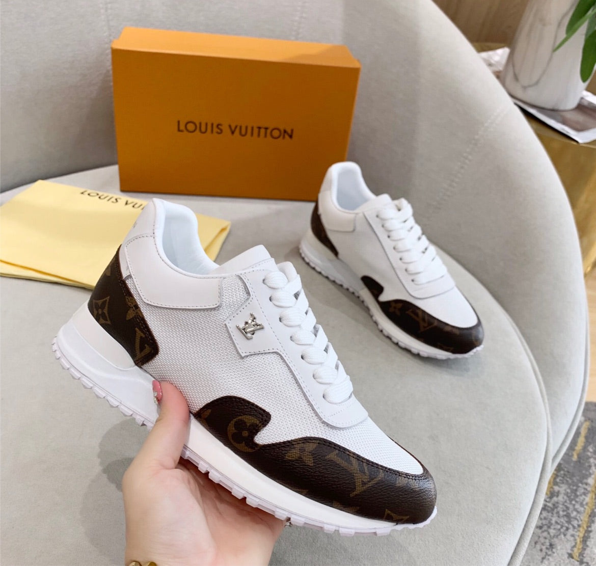 New LV sneaker brown/white
