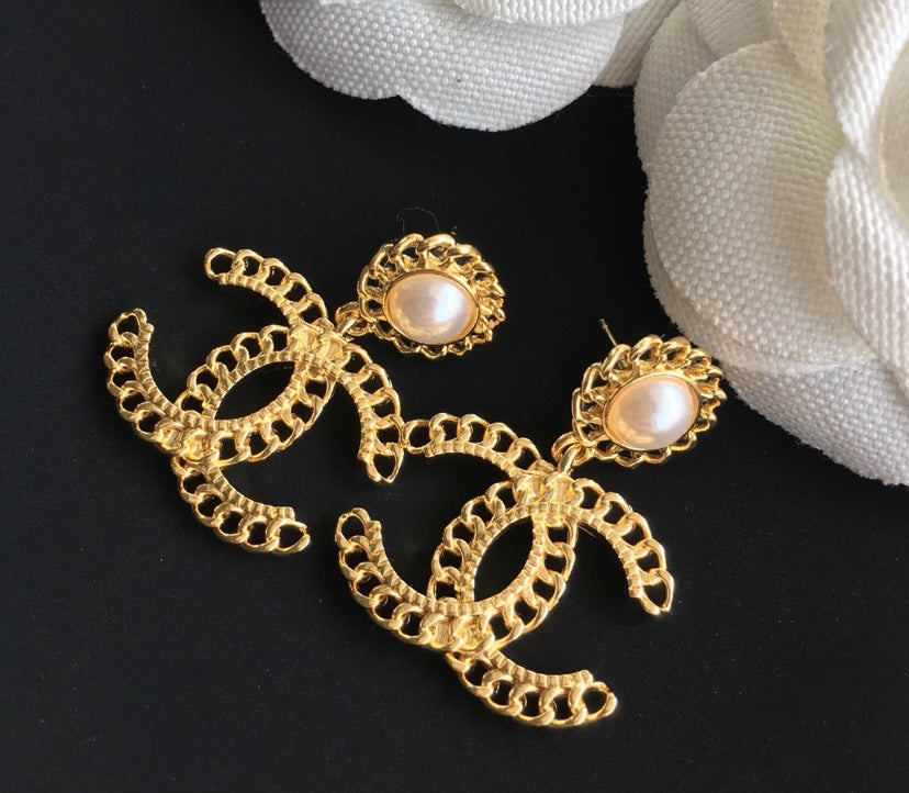 Chanel pearl earrings