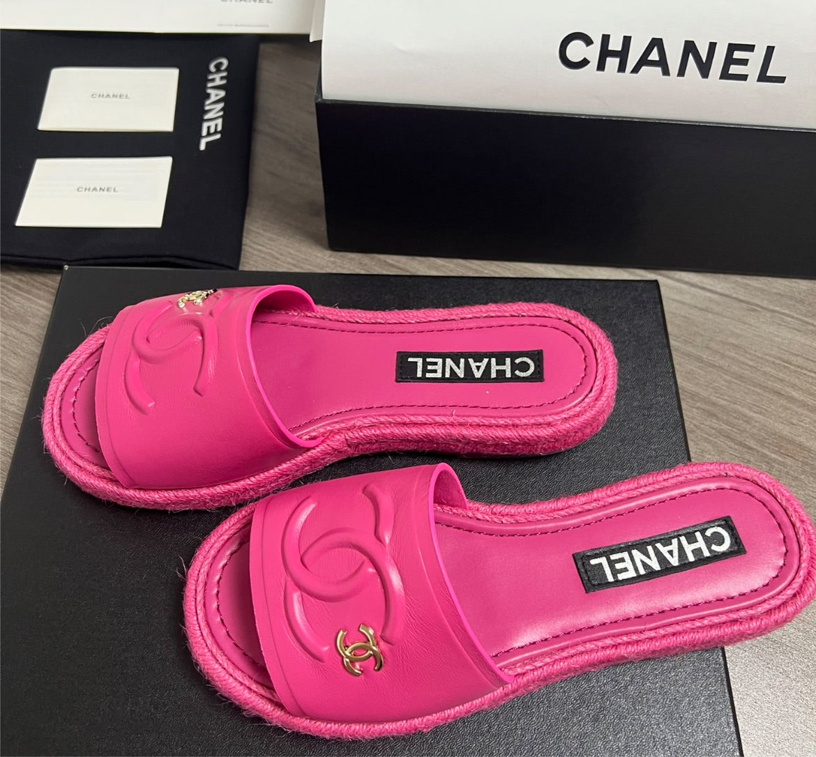 Deep pink new Chanel woman sandal